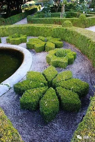 刺繡藝術(shù)在模紋花壇中的景觀運(yùn)用